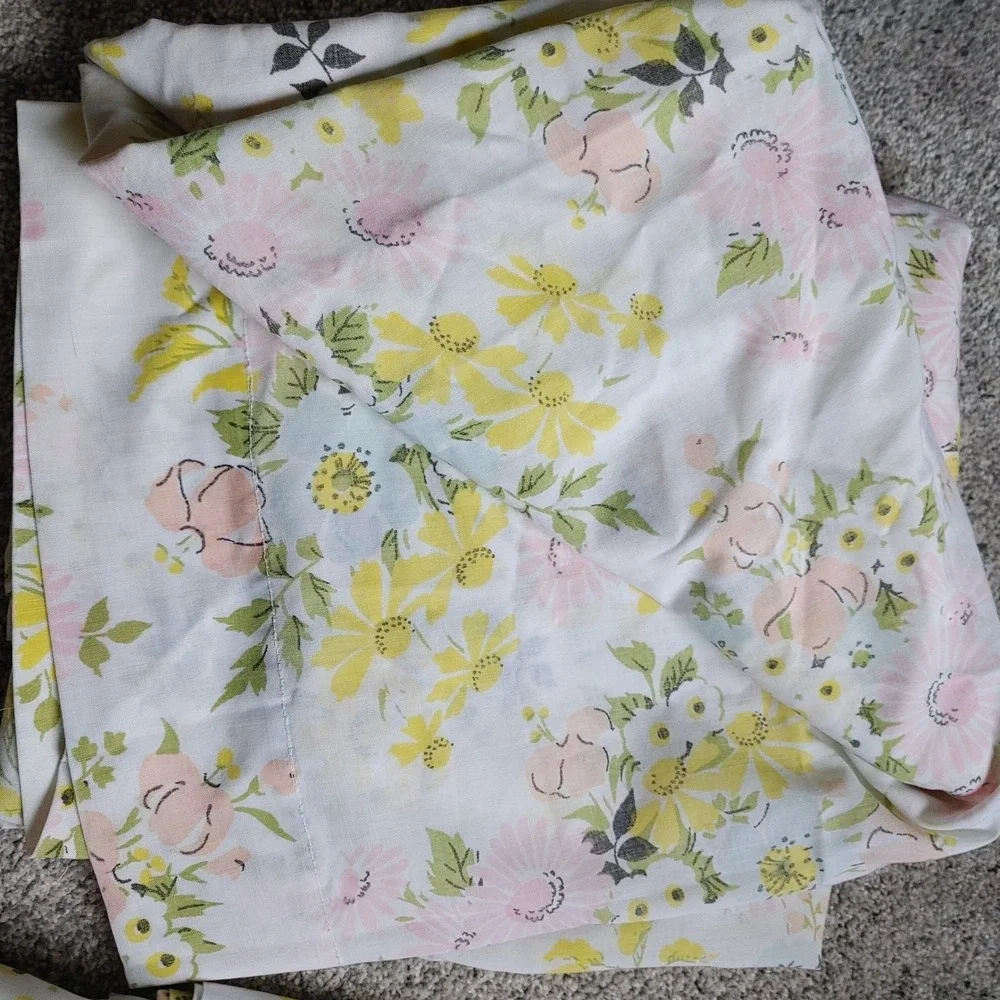 Vintage Pequot Floral Double Full Sheet Set Pink Yellow Blue Daisy Muslin USA